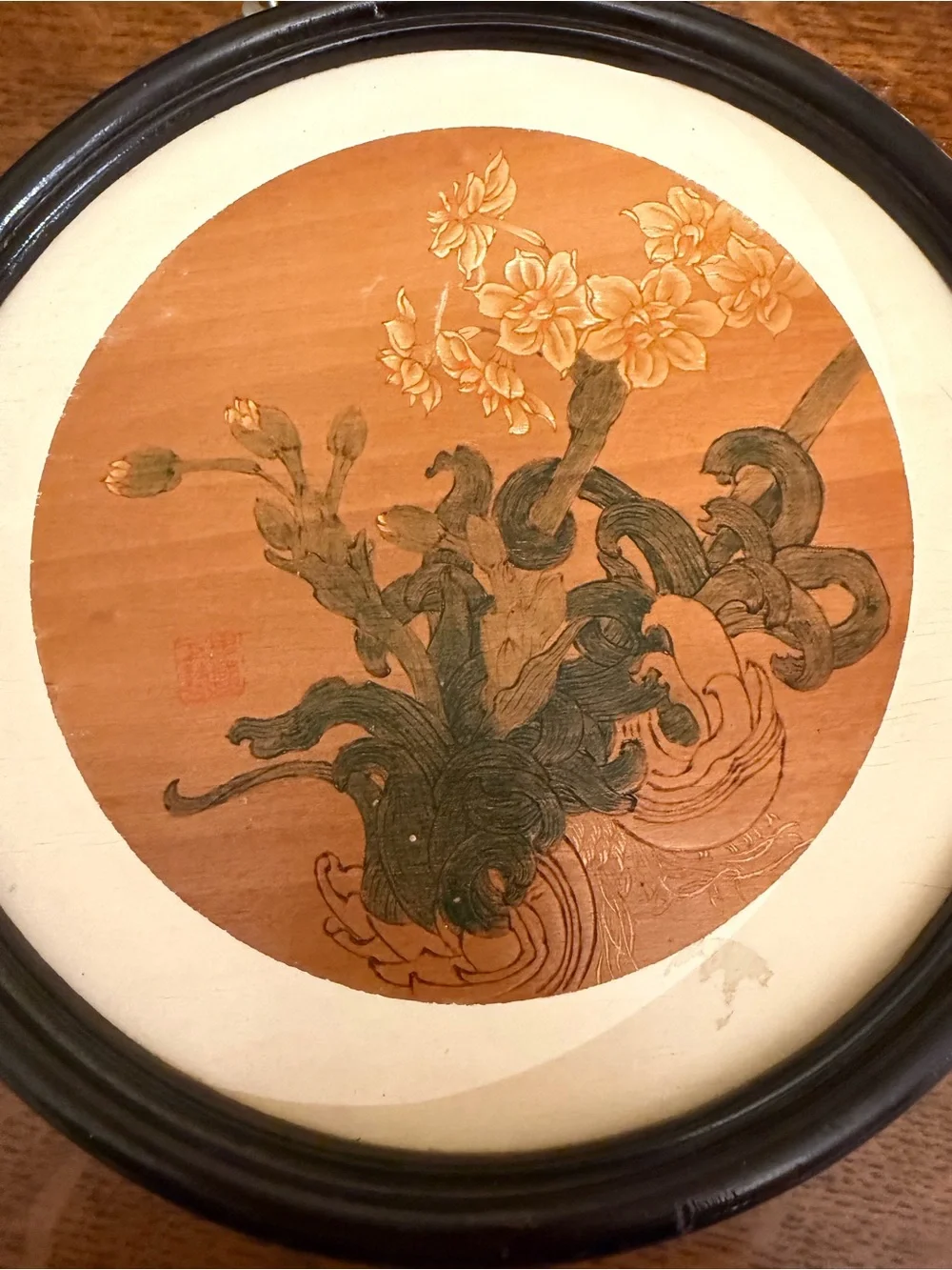 Hand-painted wood panel depicting floral bouquet, made in China